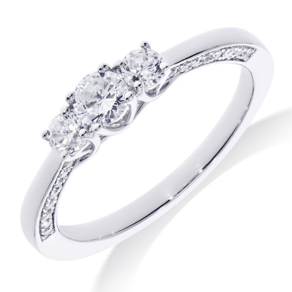Trilogy Ring 1-0.19/2-0.24/32-0.14 Ct H SI